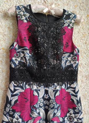 Красивое платье вечернее кружевное с вышивкой модное цветочный принт черное розовое warehouse3 фото