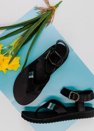 Босоніжки шкіряні teva. оригінал