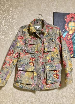 Ветровка куртка хаки в цветы h&m