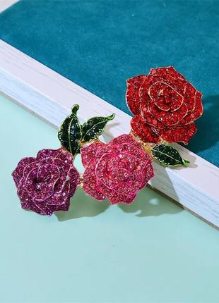 Розкішна брошка булавка в каменях яскраві троянди2 фото