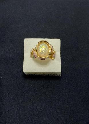 Женское кольцо / перстень с искусственными цветами и камнями oxa золотистое (16)4 фото