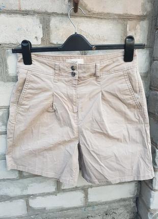 Шорти next