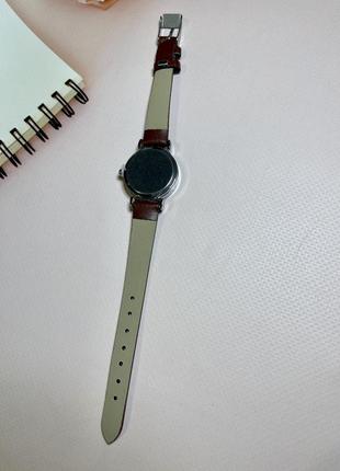 Классические женские наручные часы oxa brown 27894 фото