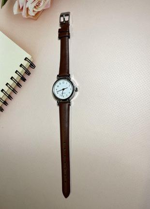 Класичний жіночий наручний годинник oxa brown 27891 фото