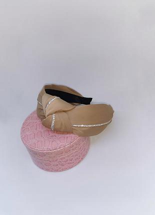 Шикарный обруч - чалма для волос со стразами бежевый