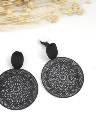 Сережки-підвіски жіночі геометричні (бжутерія) ажурні oxa чорні2 фото