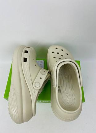 Классическая женская модель крокус crocs classic бежевые2 фото