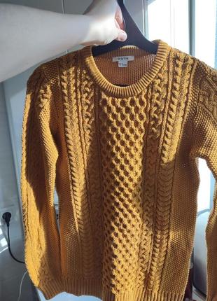 Гірчичний светр