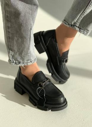 Туфли черные женские лоферы с декором на тракторной подошве натуральная кожа 41 размер