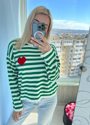Базовий светр в смужку с сердечком7 фото