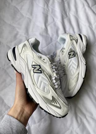 Жіночі весняні кросівки new balance 725.колір білий з сірим.2 фото