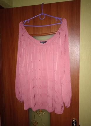 Красива блузка великого розміру