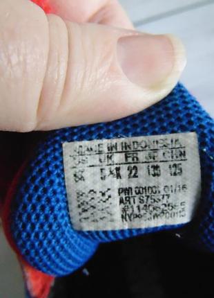 Бомбезные кроссовки adidas marvel 22размер8 фото