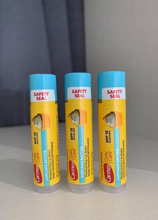 Бальзам для губ капкейк carmex daily care moisturizing lip balm cupcake batter 4,25 g2 фото