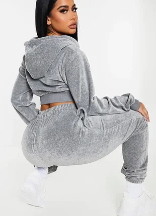 Prettylittlething shape сірі велюрові  джоггери скінні