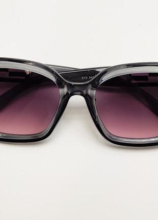 Женские очки в серой прозрачной оправе5 фото