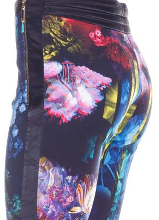 Новые брюки sassofono в цветочный принт! чёрные лампасы+золотистые замочки!4 фото