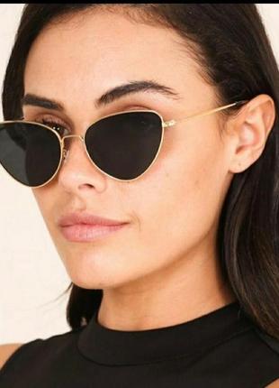 Сонцезахисні окуляри котяче око oxa чорні в металевій оправі