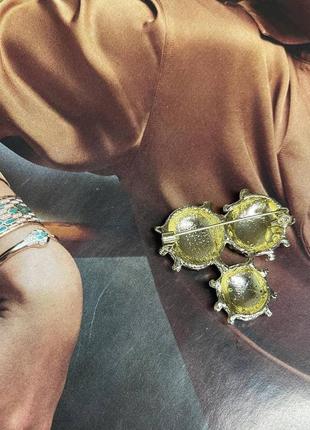 Брошь булавка божьи коровки с камнями золотистая / красно-черная