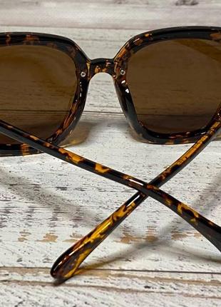 Окуляри жіночі сонцезахисні стильні леопард форма квадрат коричневі5 фото
