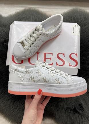 Жіночі білі кеди guess6 фото