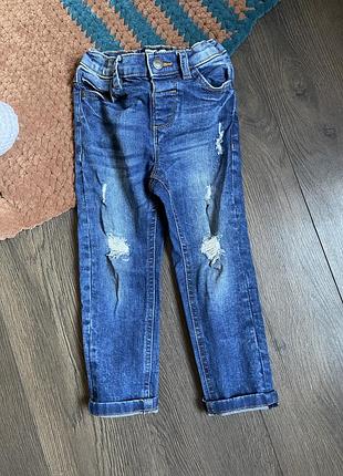 Брюки джинсы next рваные 2-3 года