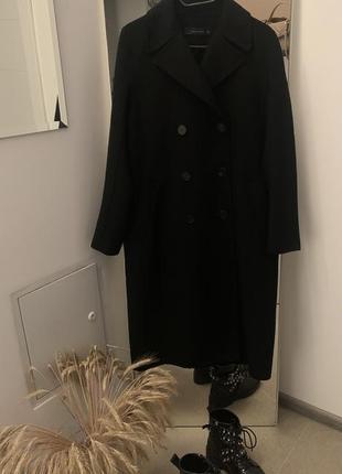 Идеальное плотное шерстяное пальто от бренда zara
