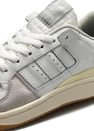 Жіночі шкіряні весняні кросівки adidas forum low white grey beige8 фото
