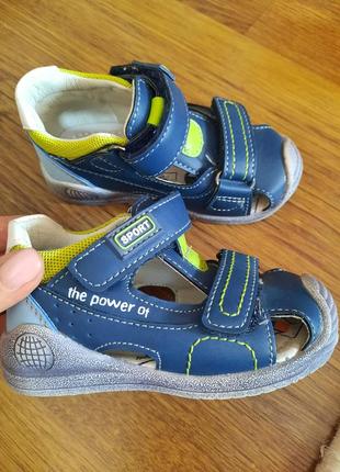 Босоножки мальчику