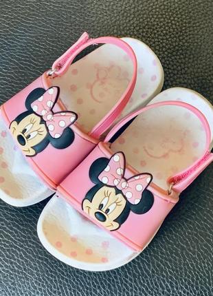 Босоножки сандали анатомические легкие с объёмной аппликацией minnie mouse disney (оригинал)