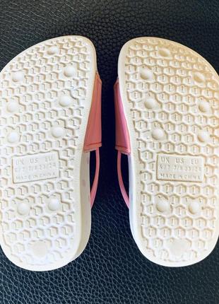Босоножки сандали анатомические легкие с объёмной аппликацией minnie mouse disney (оригинал)4 фото