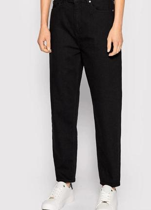 Джинсы черные