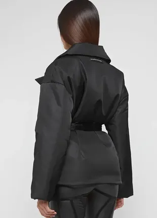 Чорний піджак - куртка з поясом2 фото