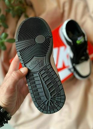 Nike sb dunk strangelove
•white black• 10
