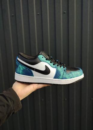 Жіночі кросівки nike air jordan retro 1 low tie dye3 фото