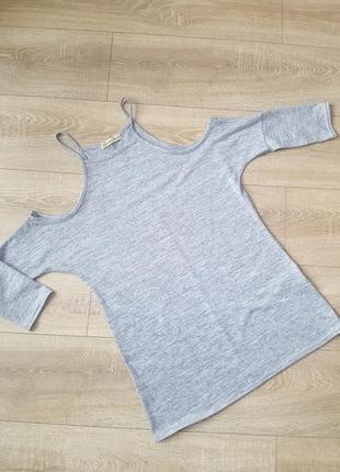 Кофтина с открытыми плечами