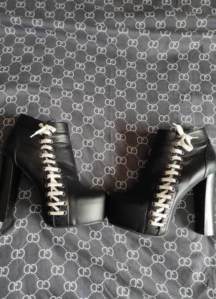 Кожаные ботильоны