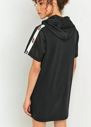 Fila черное прямое спортивное мини платье с лого и лампасами, платье с сетчатым капюшоном и рукавами3 фото