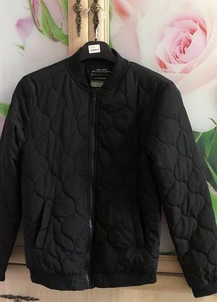 Куртка весняна