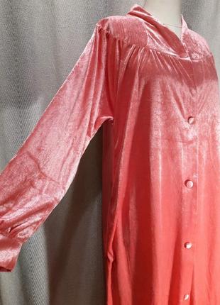 Красивый женский велюровый халат.7 фото