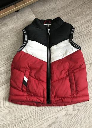 Желетка,безрукавка