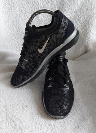 Кроссовки кеды nike tr fit 5 37p черные