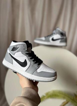 Жіночі кросівки шкіряні nike air jordan натуральна шкіра