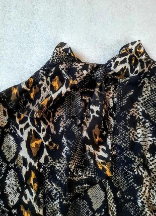 Стильная блуза змеиный принт4 фото