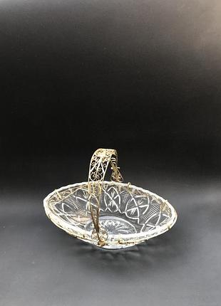 Винтажная ваза с ручкой