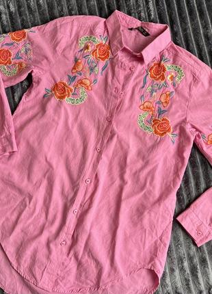 Рубашка вышита цветами розовая gomlex s2 фото