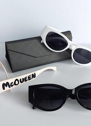 Окуляри жіночі сонцезахисні білі mcqueen6 фото