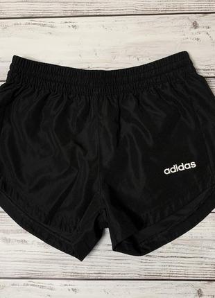 Чудові спортивні шортики від adidas оригінал