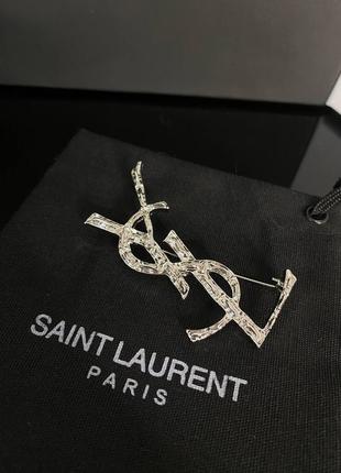 Брендовая брошь cэн лоран/saint laurent, посеребрение