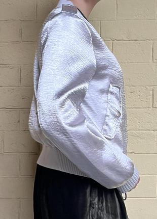 Вітрівка off-white 5